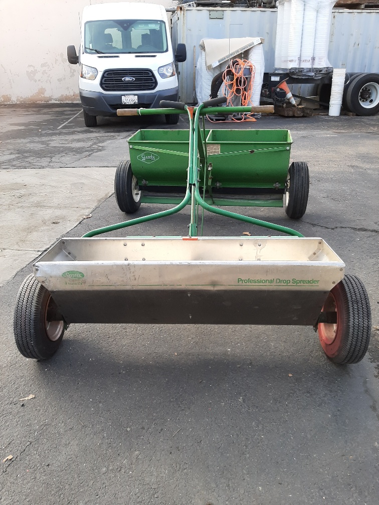 Gandy and Scotts drop spreaders