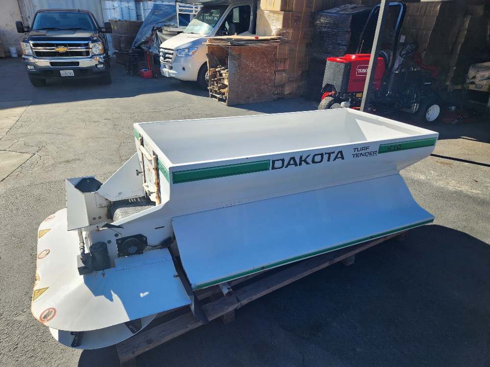 Dakota 410 Turf tender Truck mount
